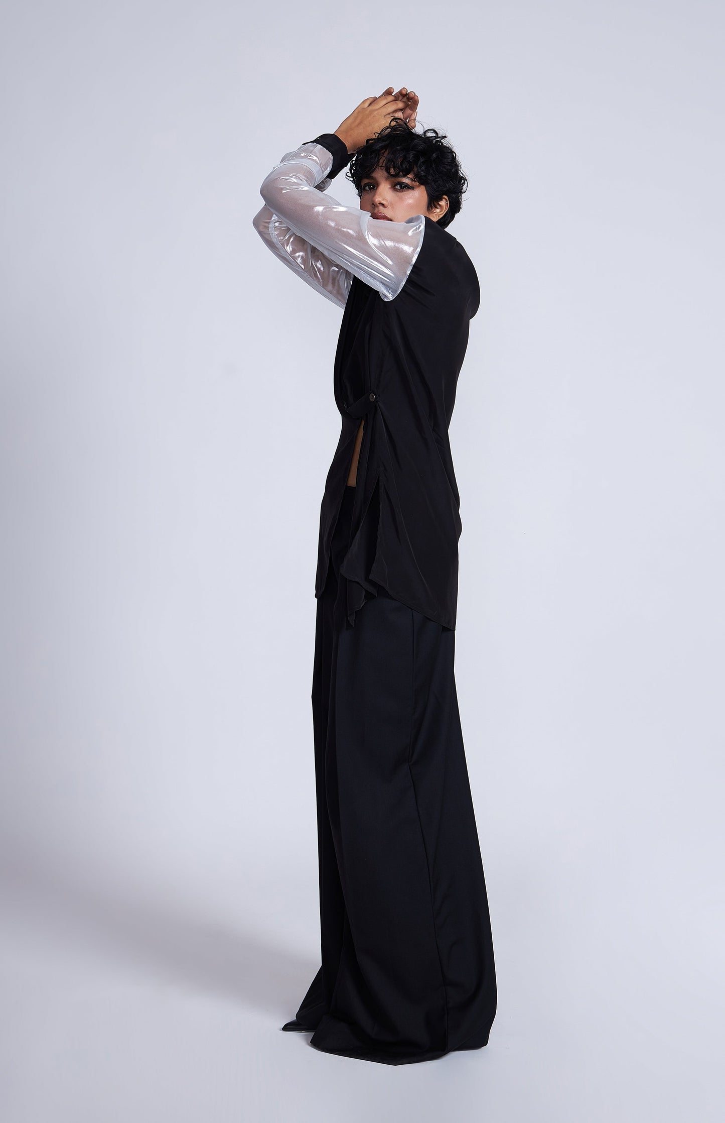 Kuro AsymmetrIcal Shirt